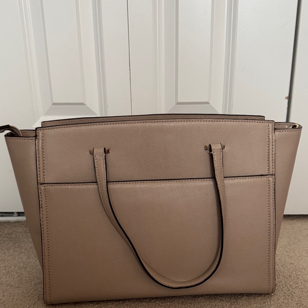 LIKE NEW Kate Spade Beige Leather Tote Bag - Picture 2 of 4